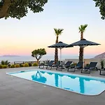 Grand Villa Santorini
