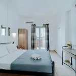 Marousi Rooms