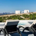 Serenita Luxury Suites