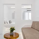 Serenita Luxury Suites