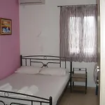 Marousi Rooms