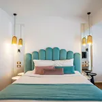 Cresanto Luxury Suites
