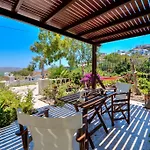 Aspalathos Suites