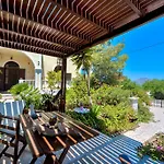 Aspalathos Suites