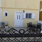 Rampelia Apartments