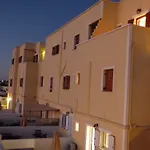 Rampelia Apartments