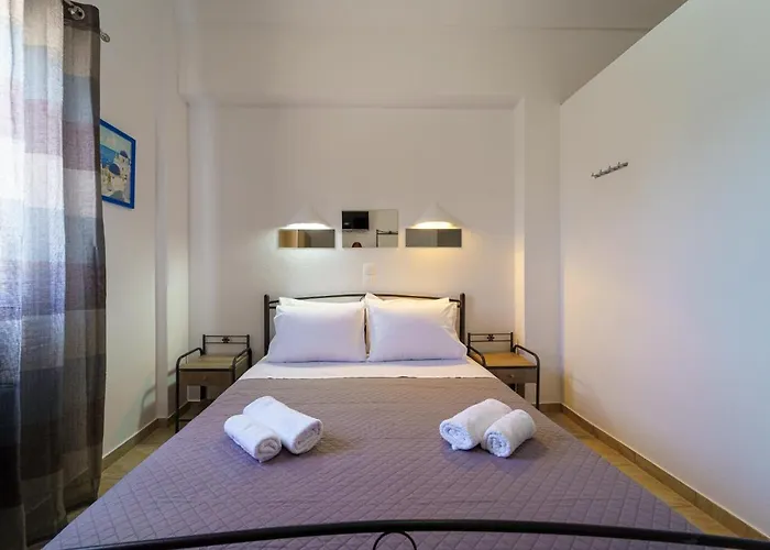 Marousi Rooms
