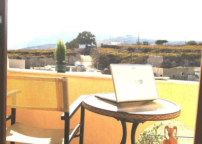 Emmanouela Studios & Villas