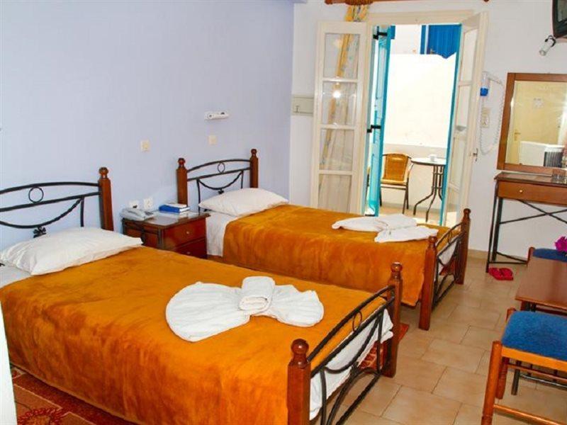 Santa Barbara Hotel Perissa (Santorini)