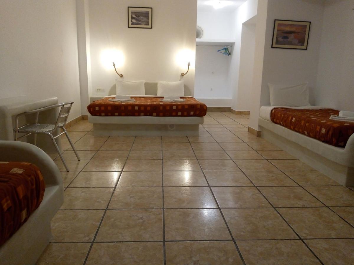 East 2* Fira (Santorini)