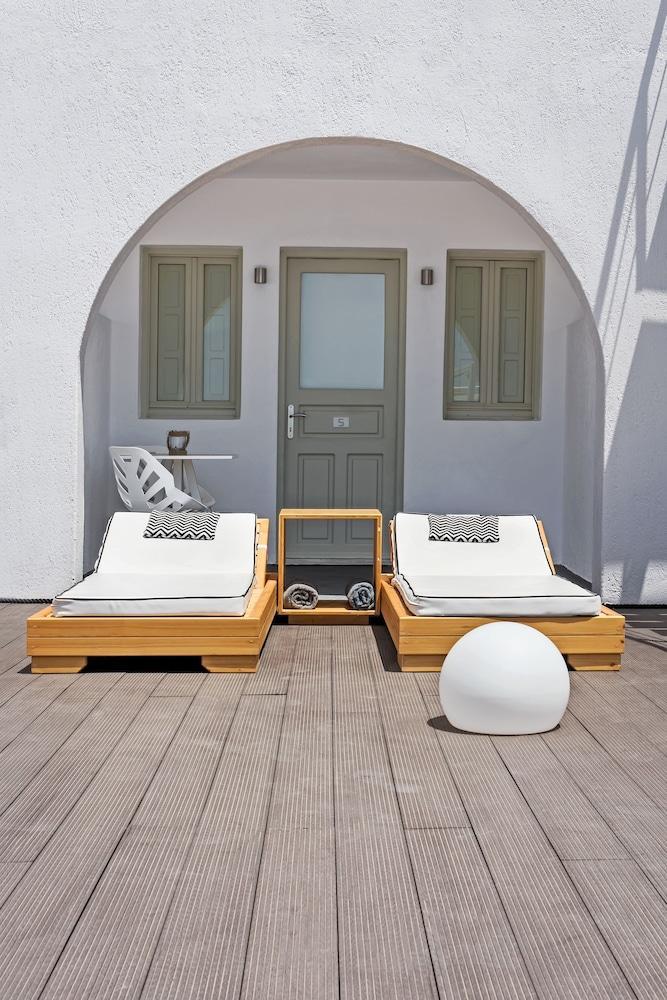Aparthotel Azzurro Messaria (Santorini)