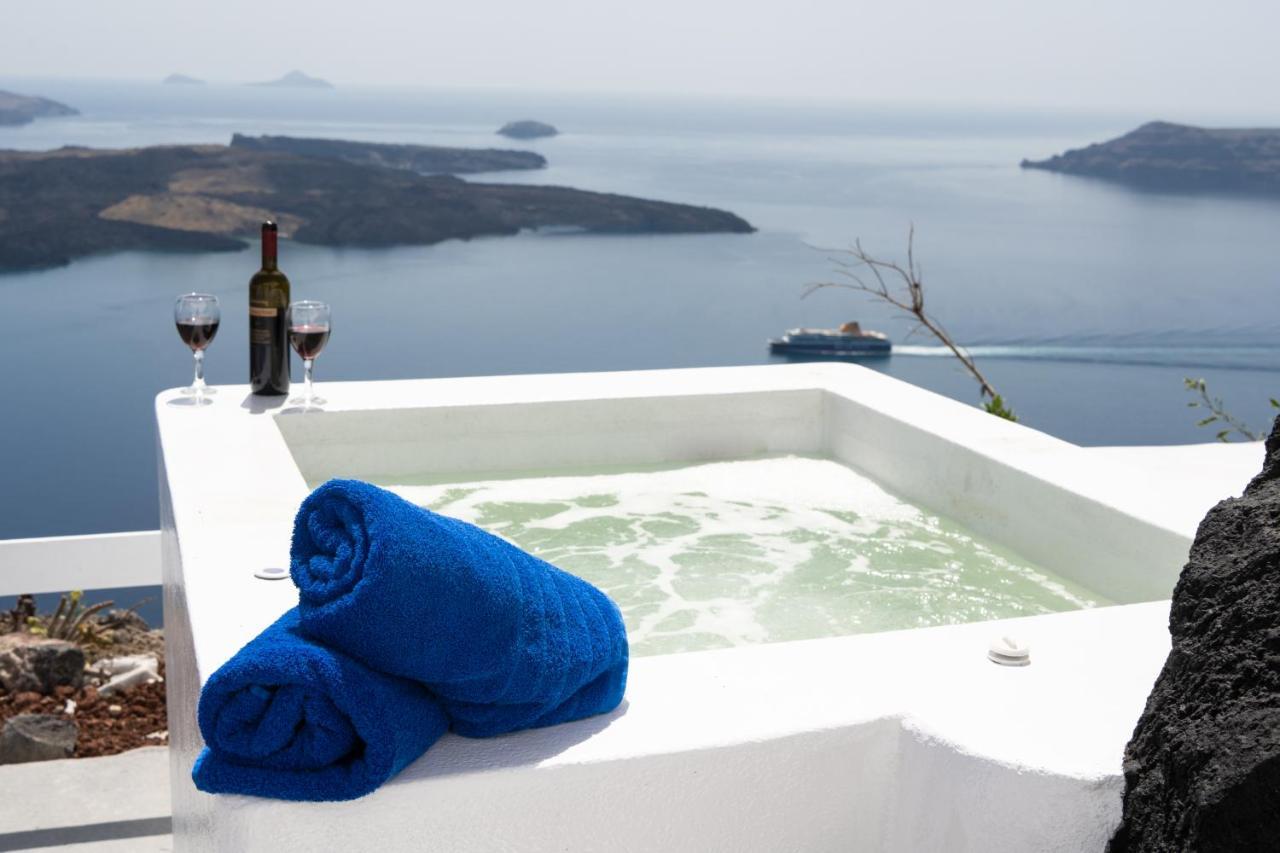 Iatis View Collection * Imerovigli (Santorini)