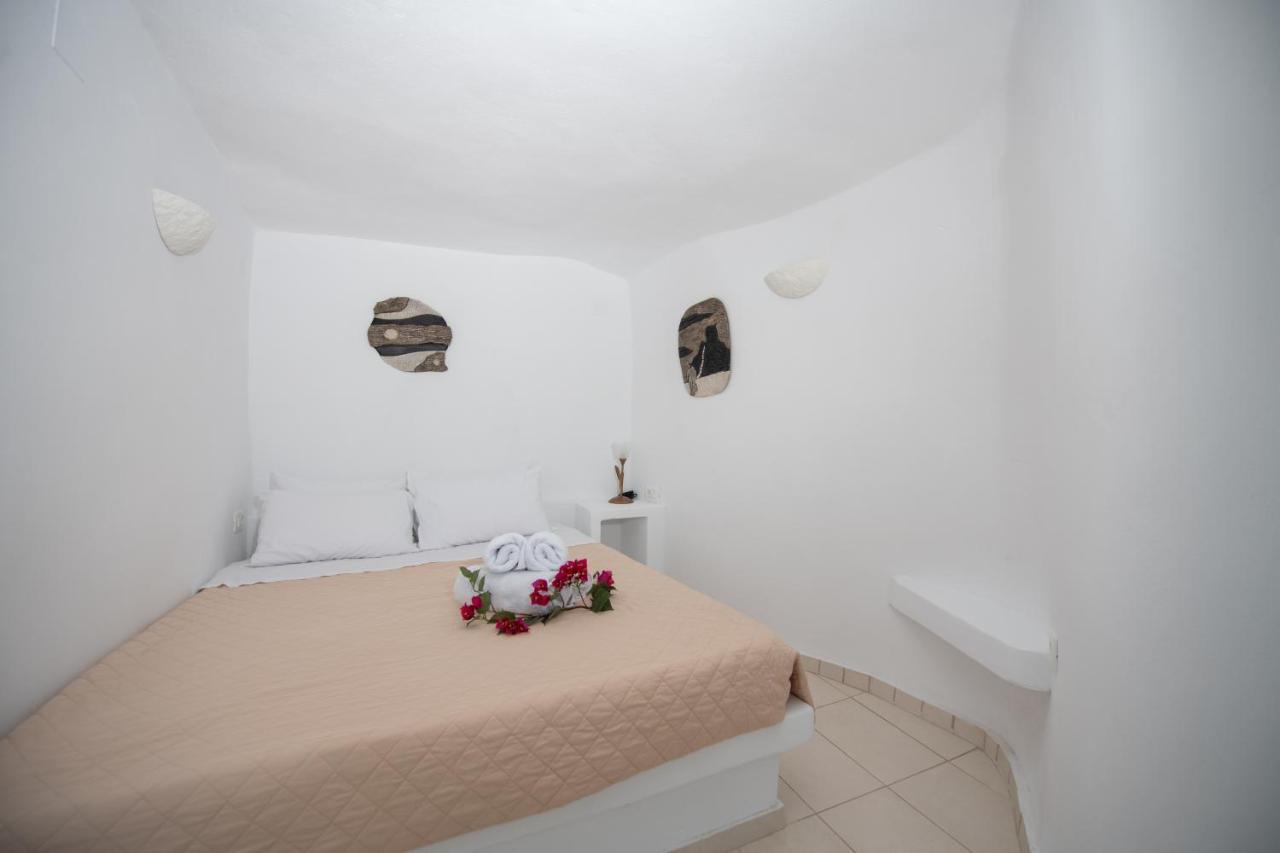 Iatis View Collection * Imerovigli (Santorini)
