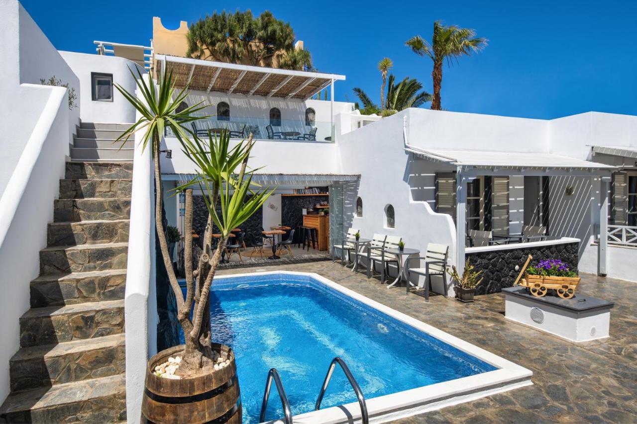 Plastiras Guest house Fira (Santorini)