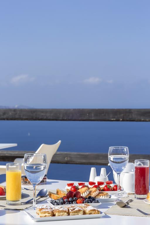 Azzurro Aparthotel Messaria (Santorini)