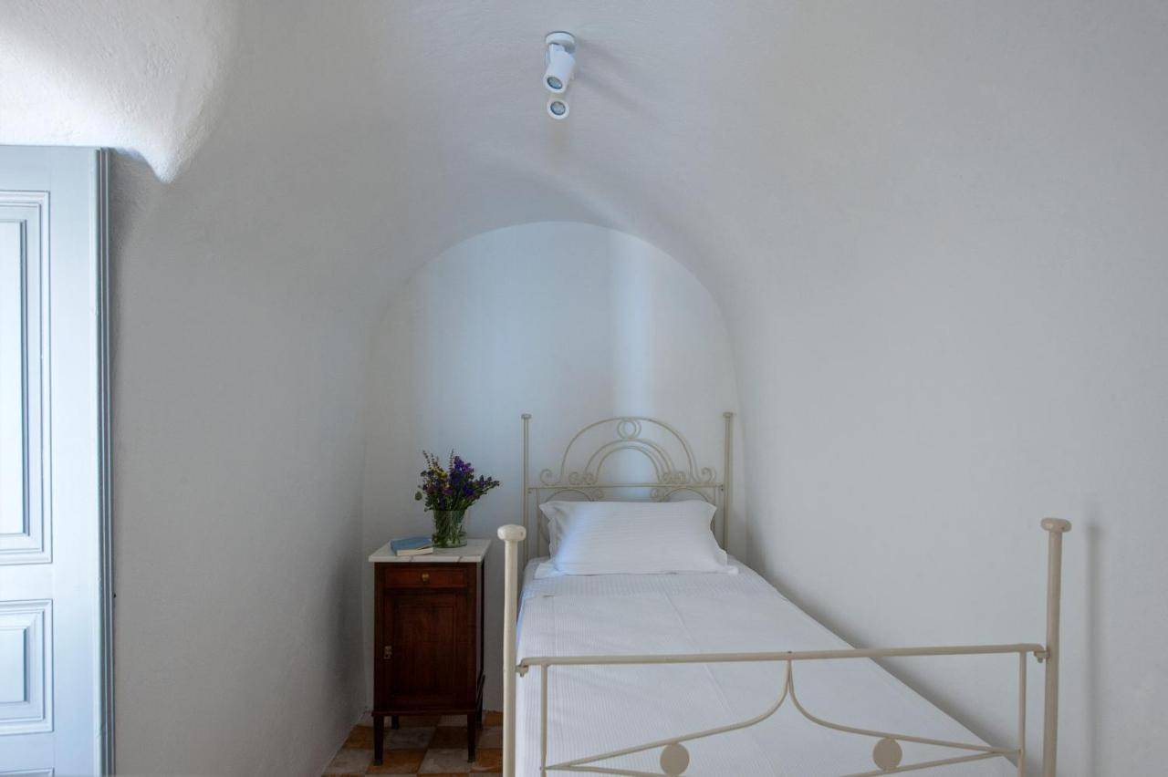 Ikia Kriton Imerovigli (Santorini)
