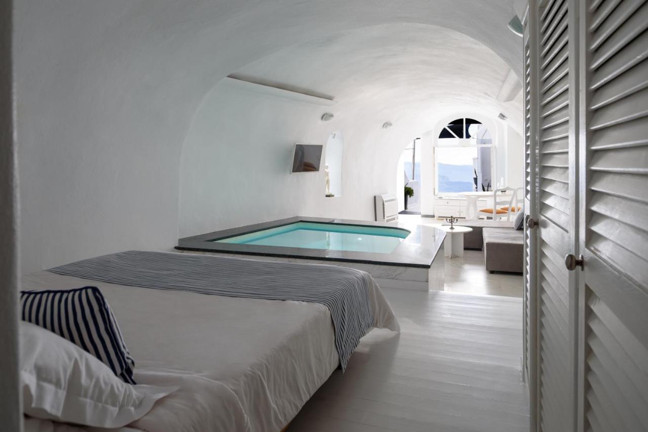 Zenith Blue Traditional Imerovigli (Santorini)