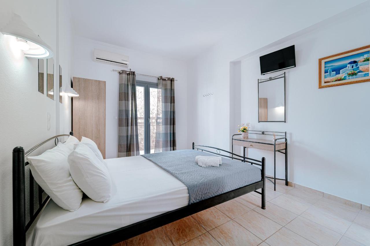Aparthotel Marousi Perissa (Santorini)