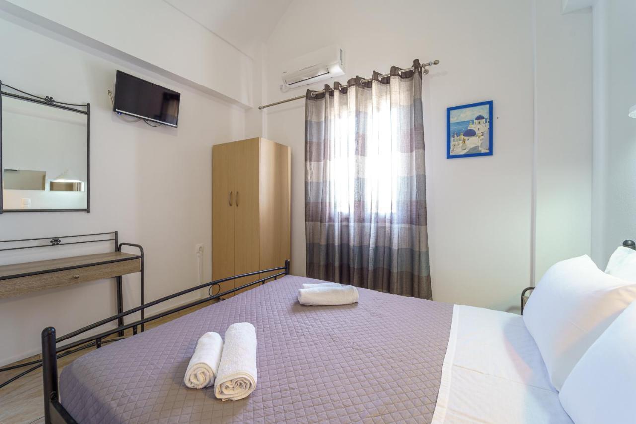 Marousi Aparthotel Perissa (Santorini)
