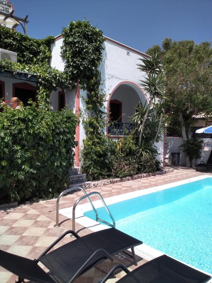 Irineos Apartment Perissa (Santorini)