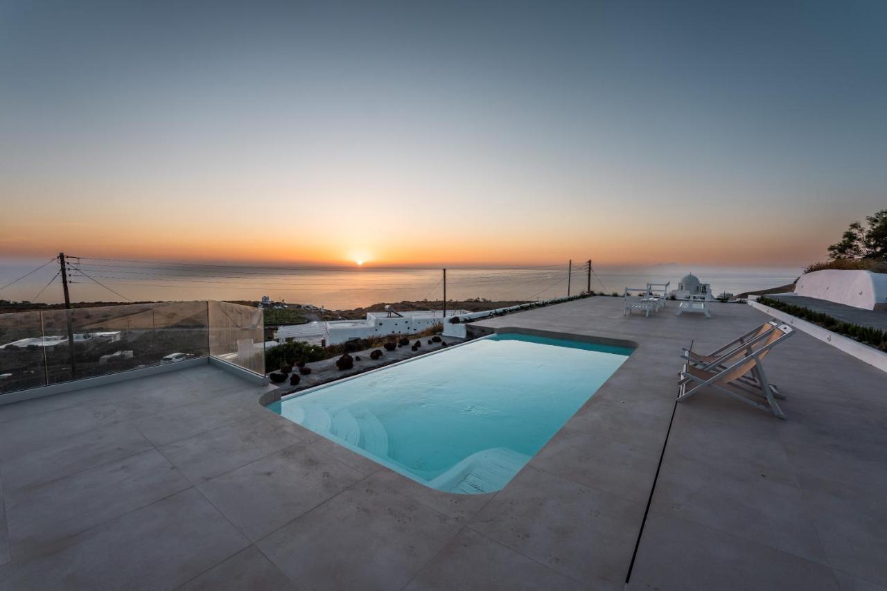 Villa Santorini's Rising Sun Private