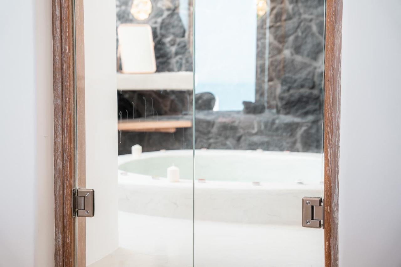 Santorini's Rising Sun Private Villa *