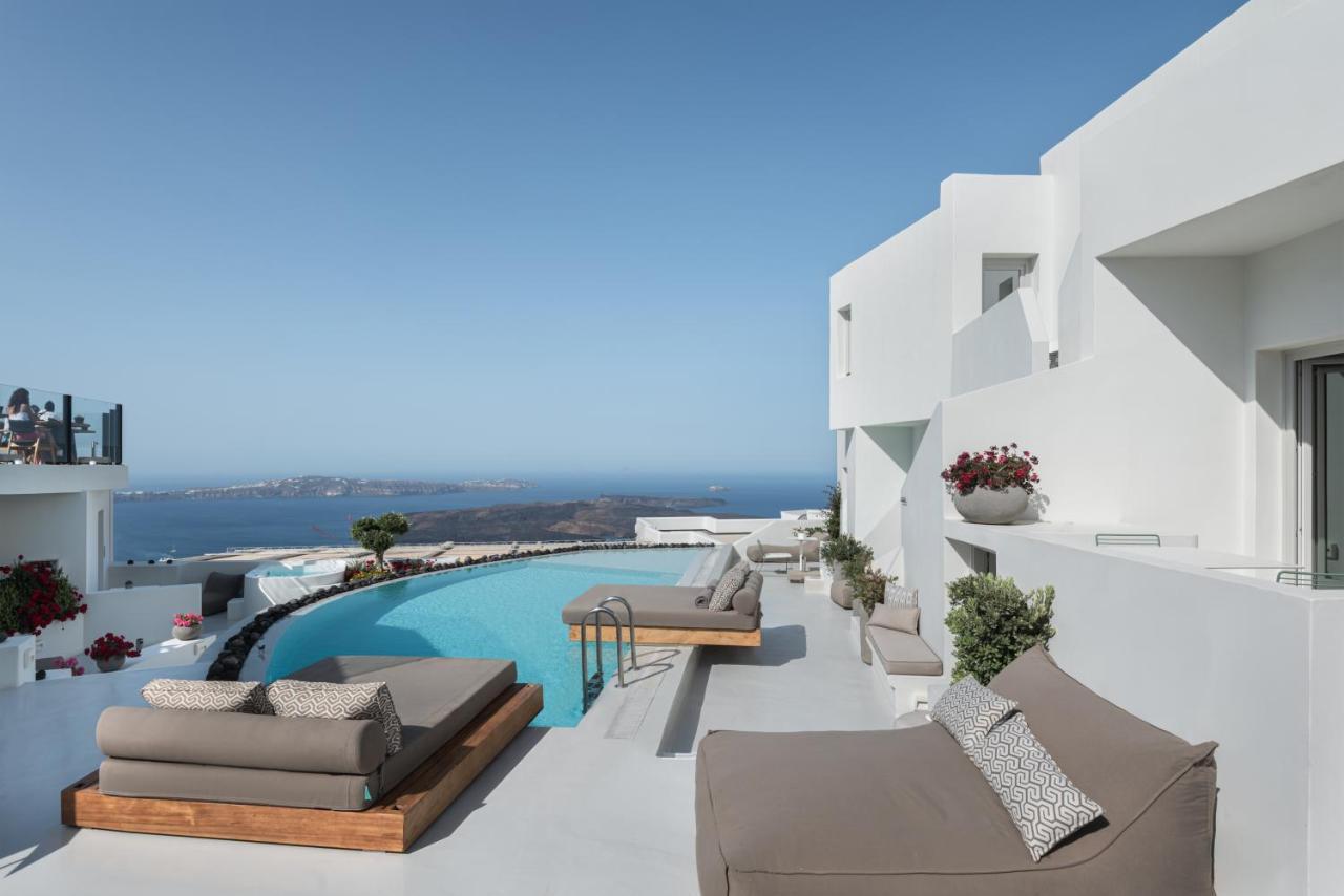 Hotel Akra & 3*