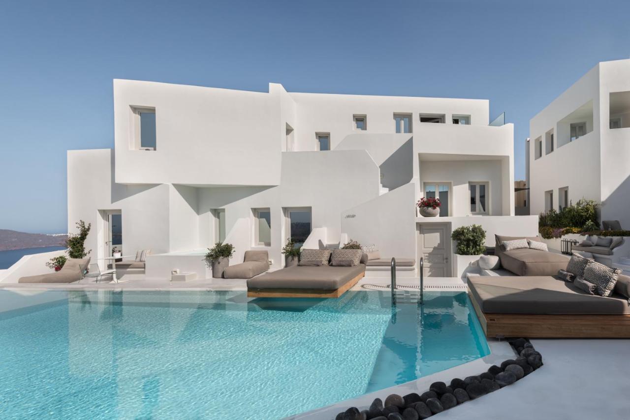 Akra & Hotel Imerovigli (Santorini)