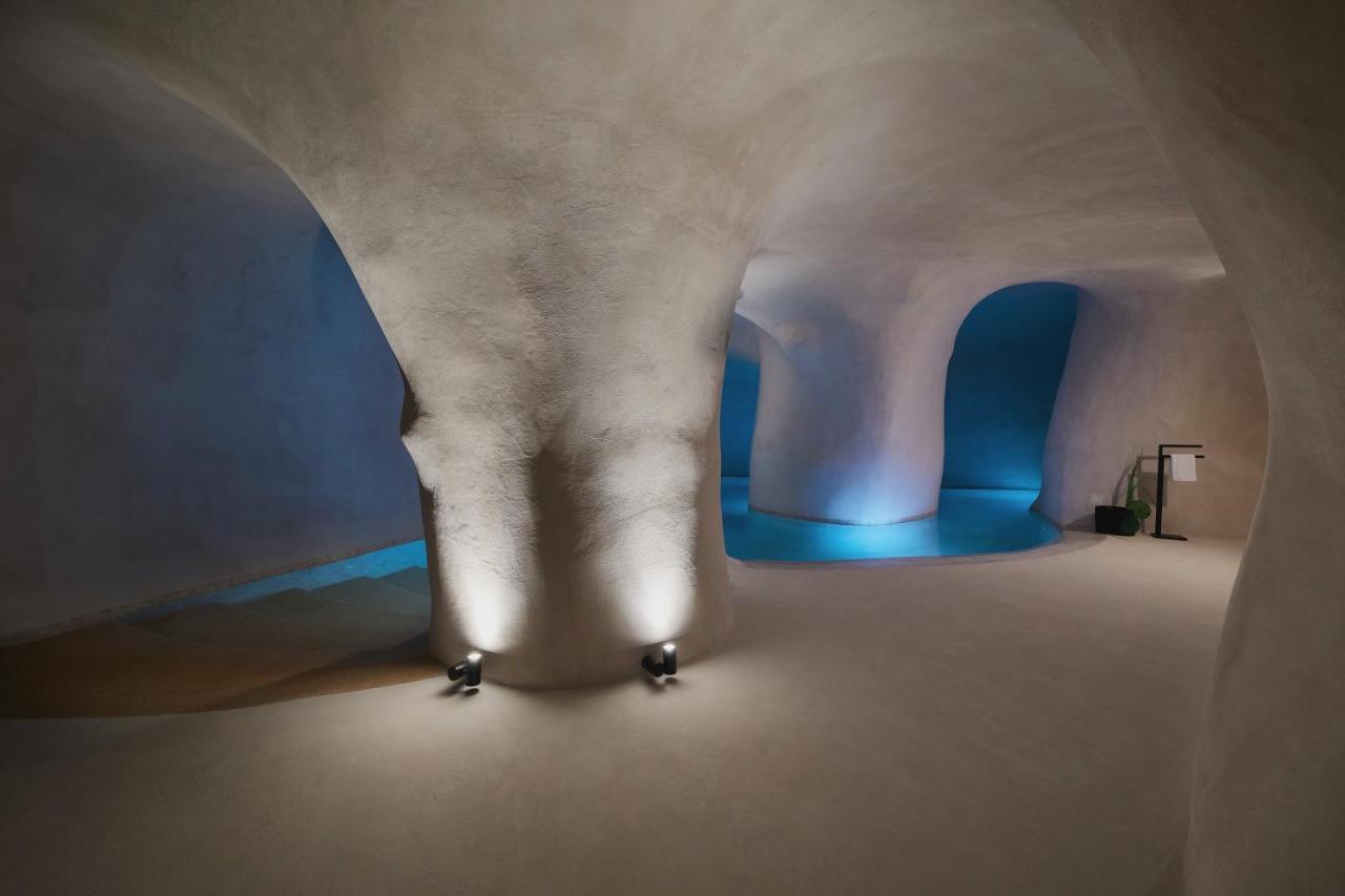 Divine Cave Experience Hotel