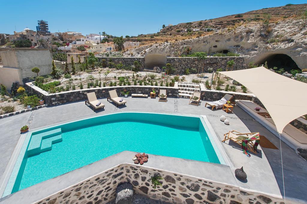 Mantilida Villa *