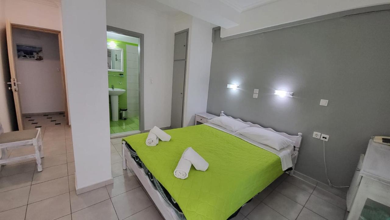 Guest house Atlas Karterados (Santorini)