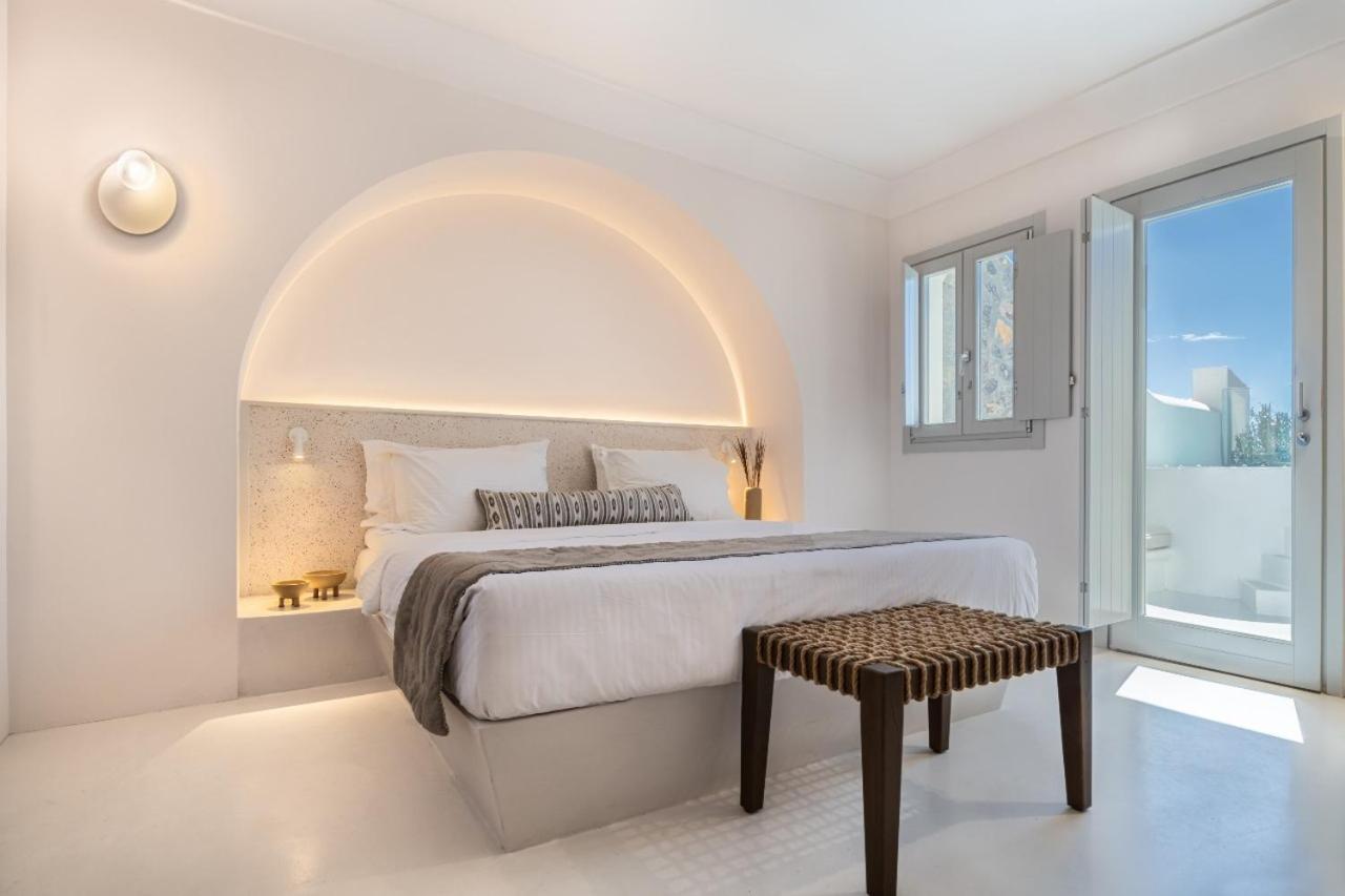 Hotel Akra & Imerovigli (Santorini)