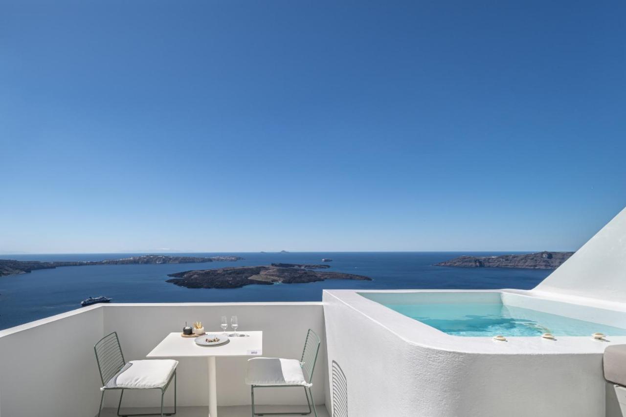 Hotel Akra & 3*