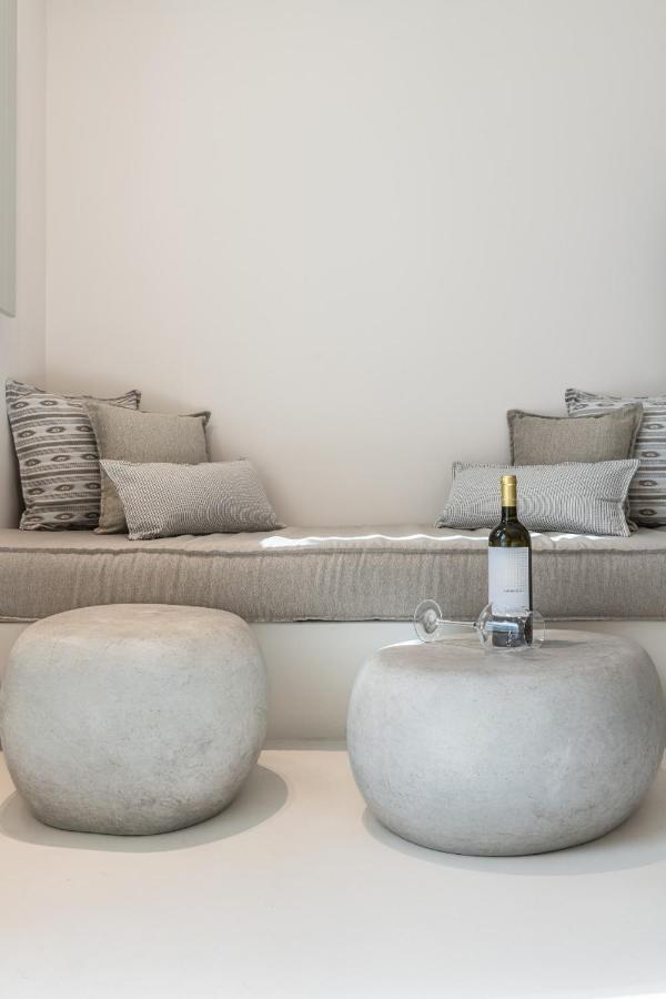 Akra & 3* Imerovigli (Santorini)
