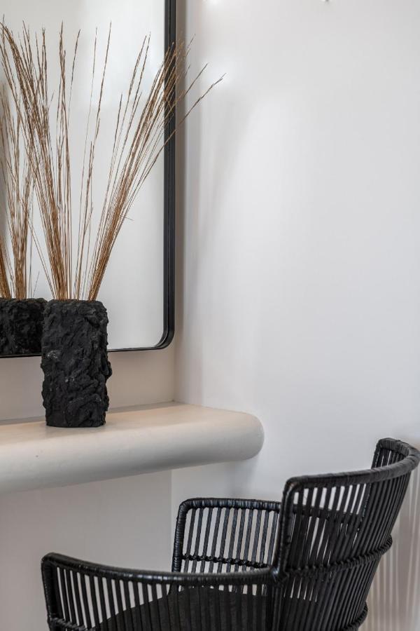 Akra & 3* Imerovigli (Santorini)