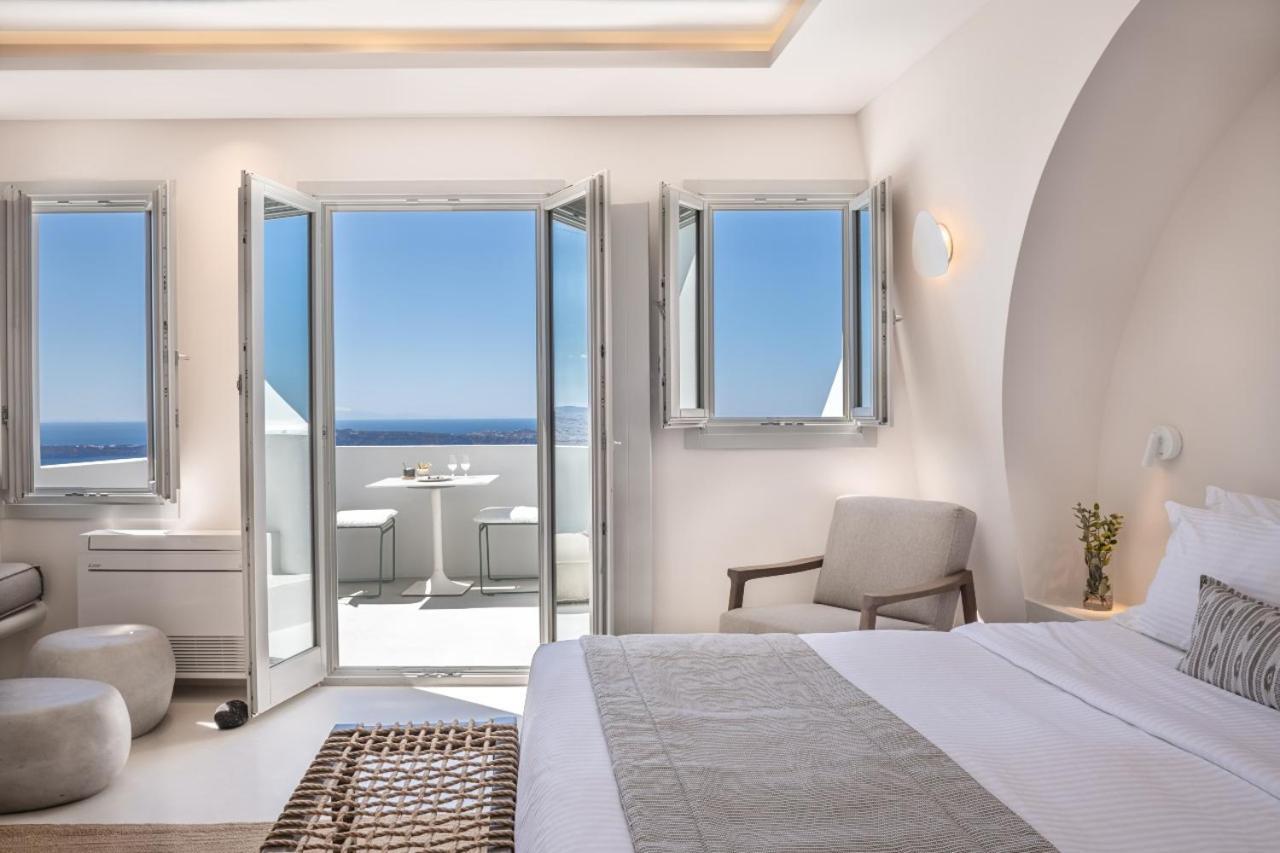 Akra & 3* Imerovigli (Santorini)