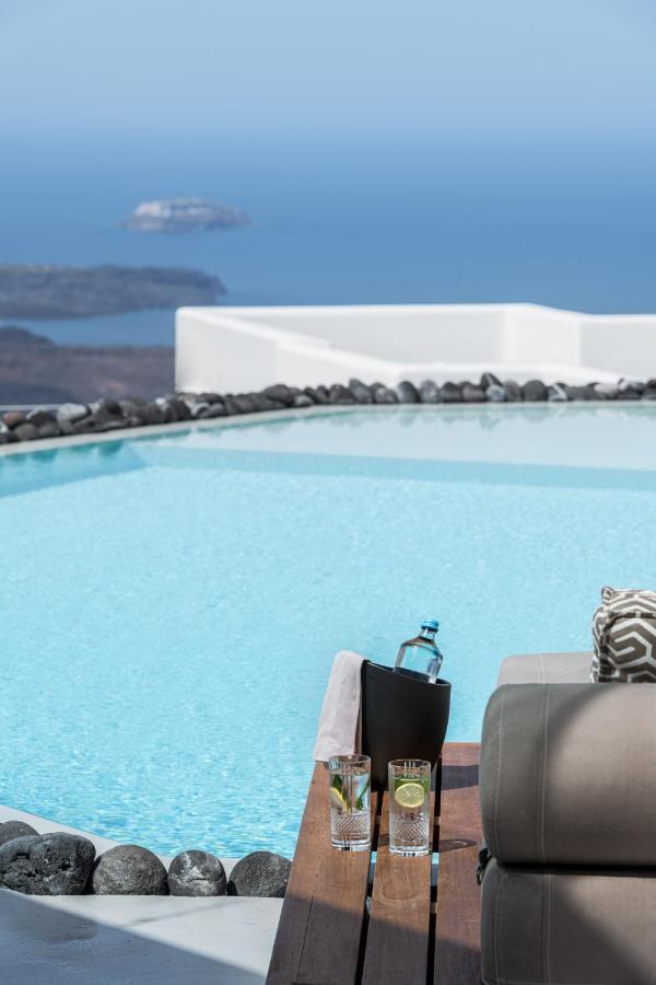 Hotel Akra &