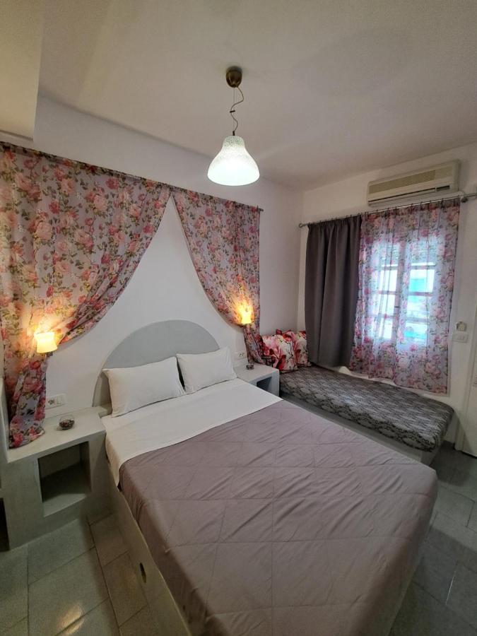 Apartment Irineos Perissa (Santorini)
