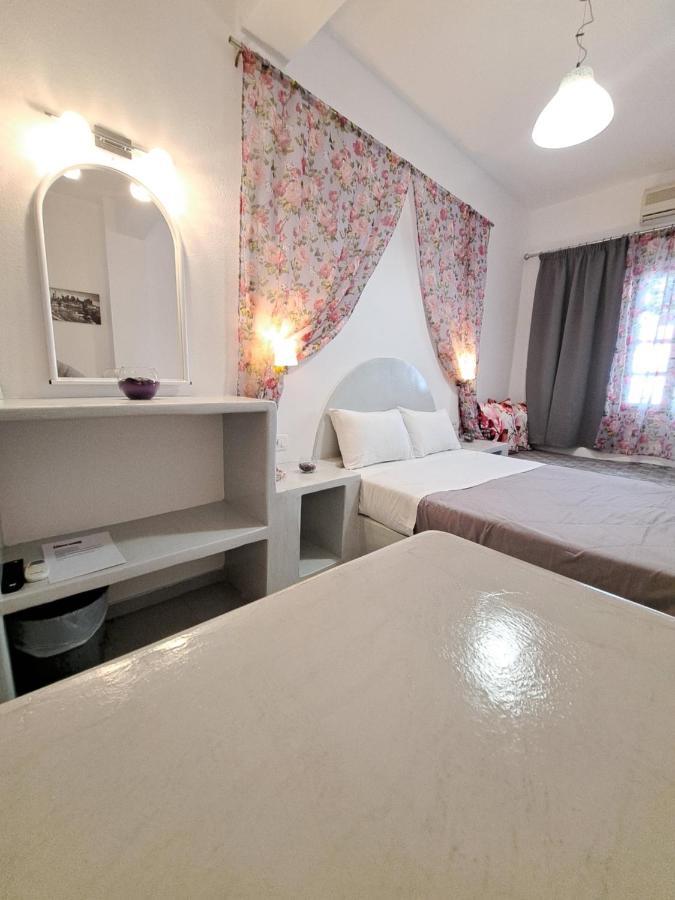 Irineos Apartment Perissa (Santorini)