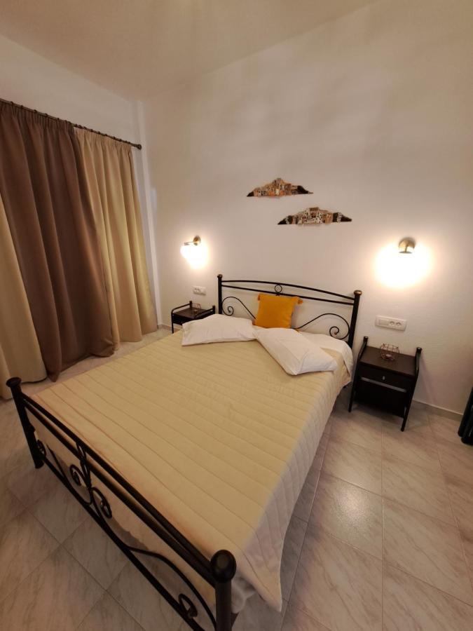 Apartment Irineos Perissa (Santorini)