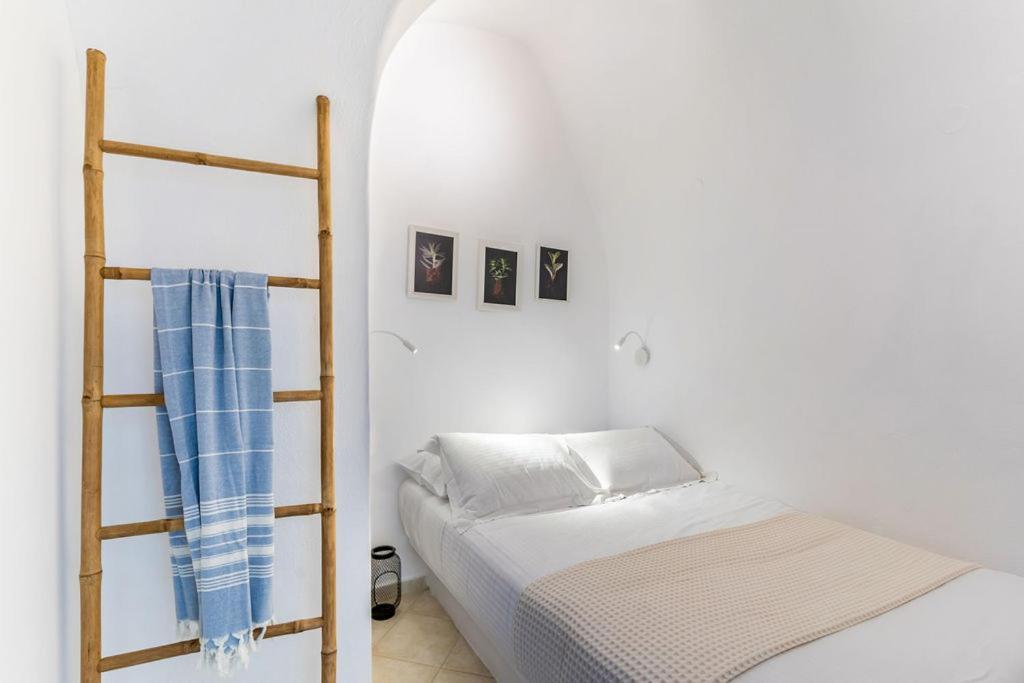 Mardanza House Imerovigli (Santorini)