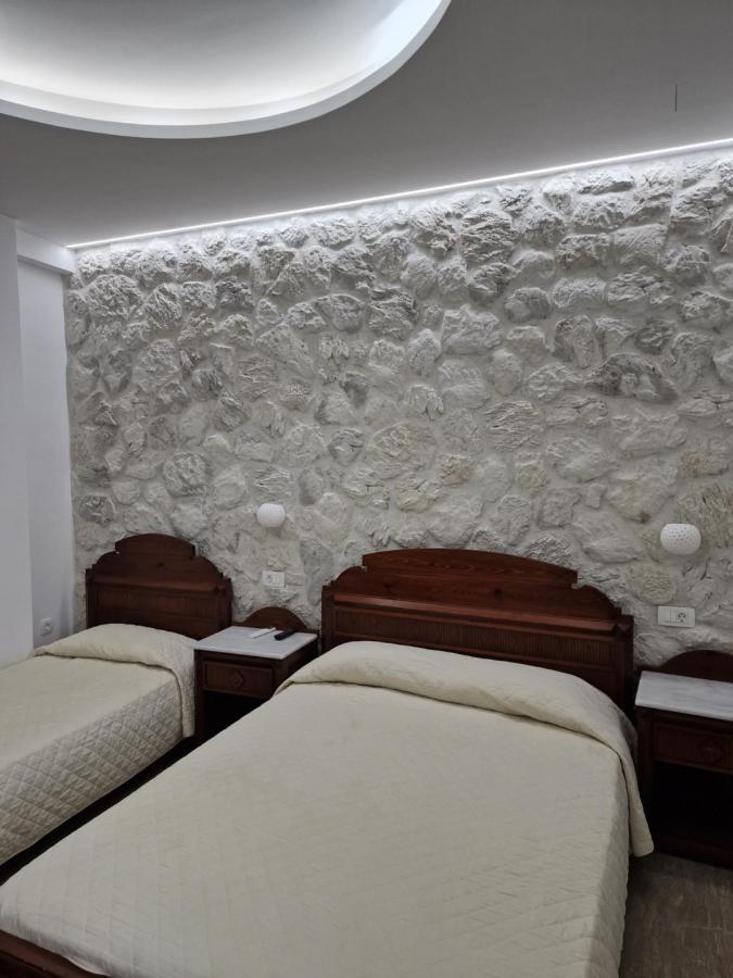 Aparthotel Emmanouela & 2*