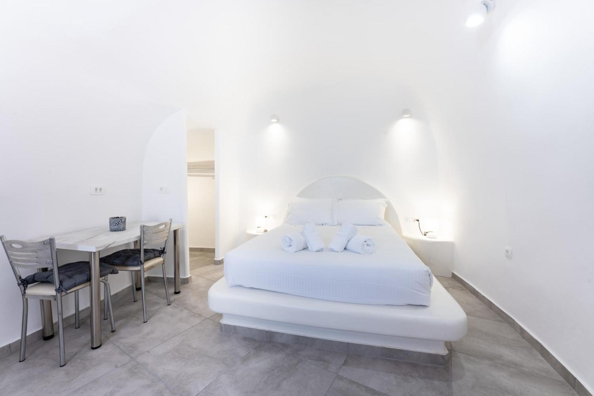 Nomikos Mansion Karterados (Santorini)