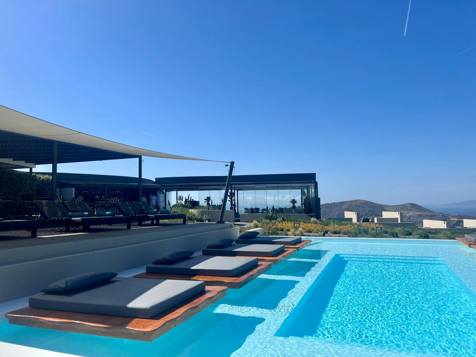 Divine Cave Experience Hotel