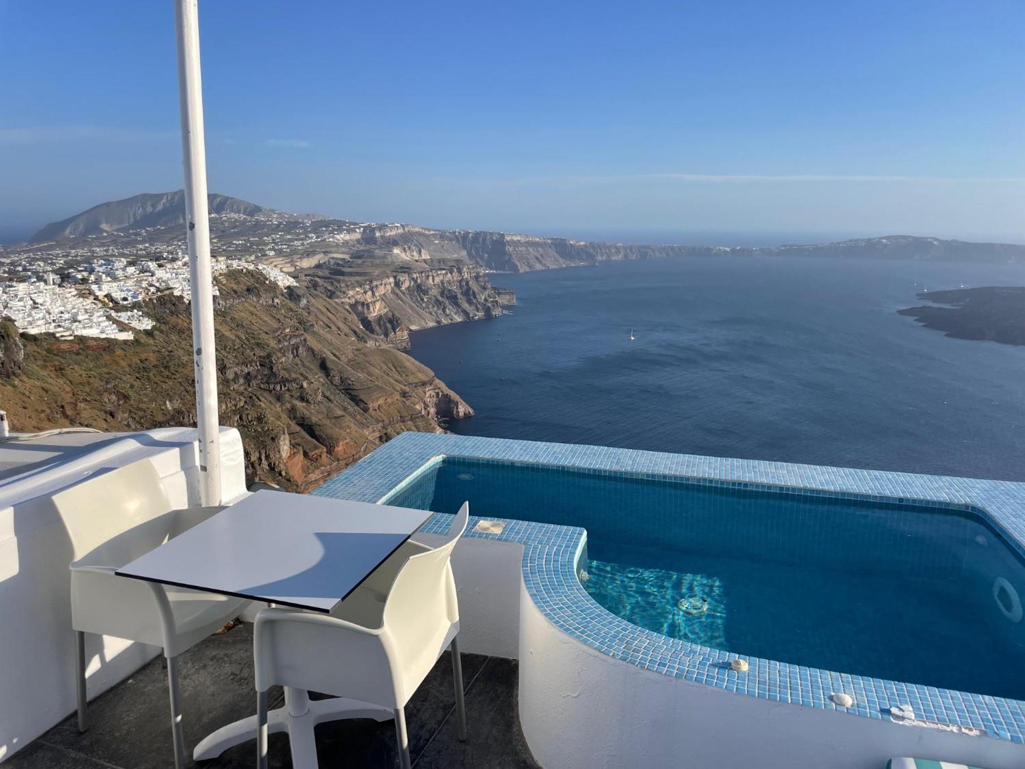 Alexander 3* Imerovigli (Santorini)