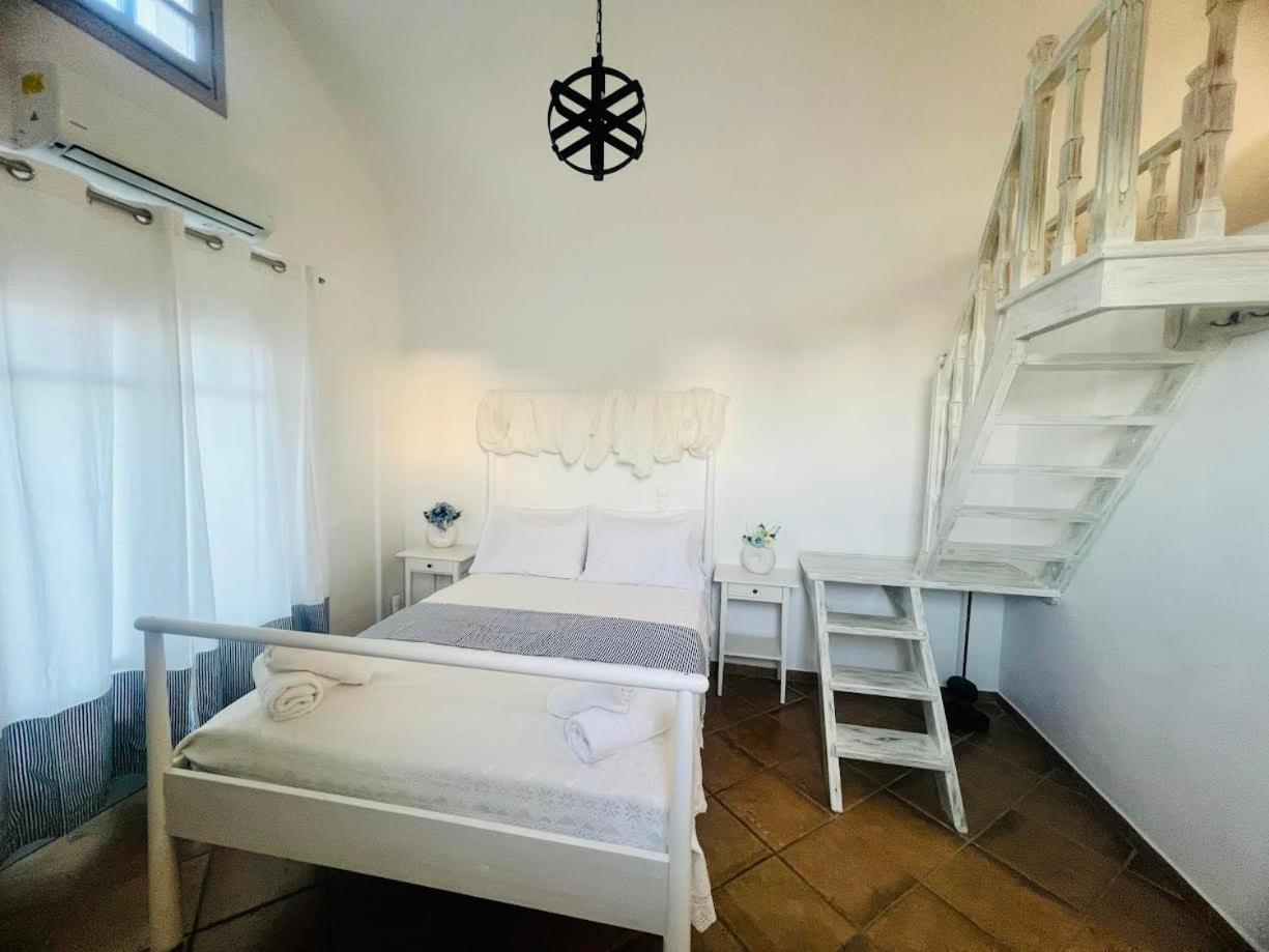 Santorini Mesotopos 3*