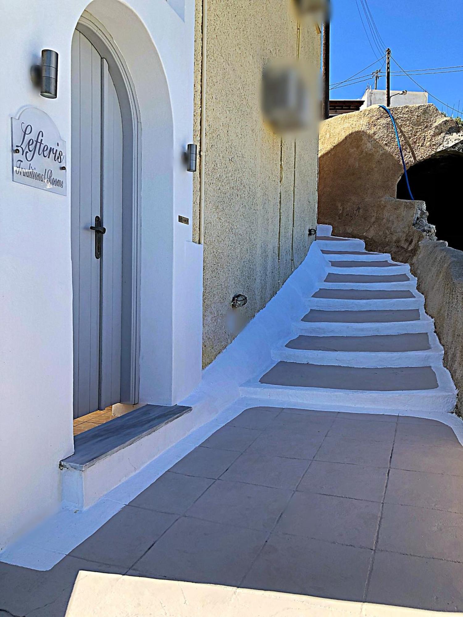 Lefteris Traditional