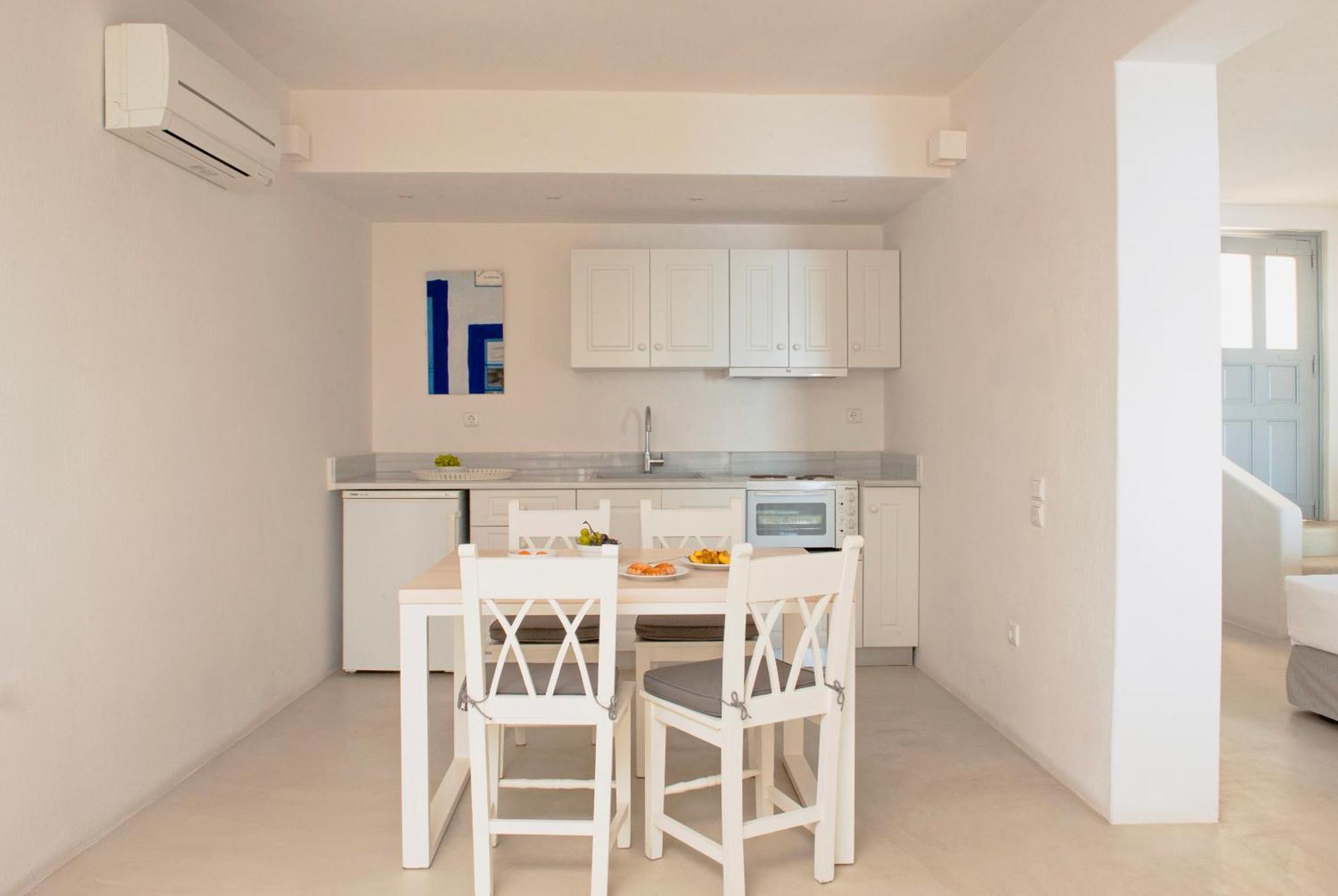 Ikia Kriton * Imerovigli (Santorini)