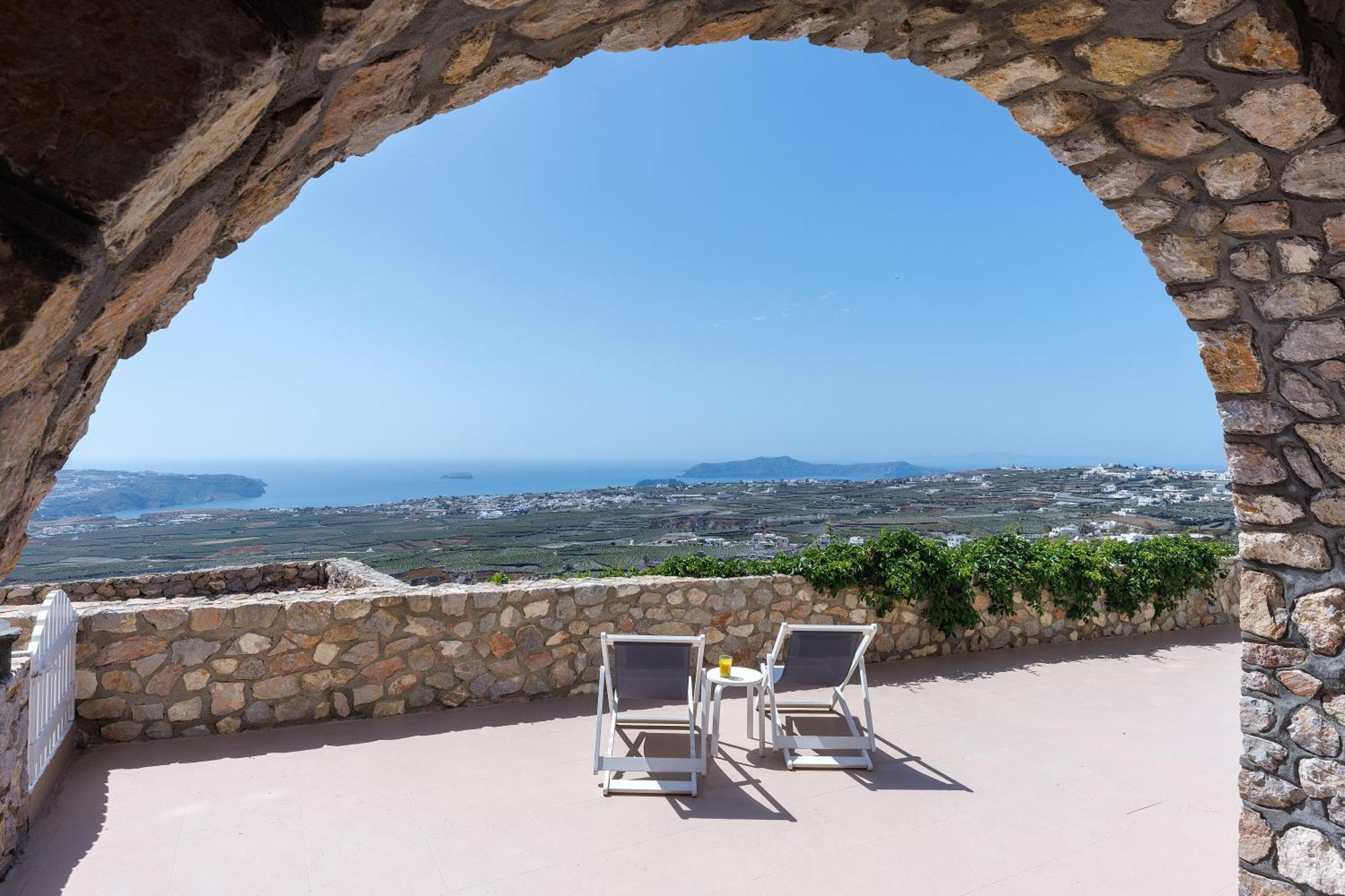 Zatrikion Santorini Pousada Pýrgos