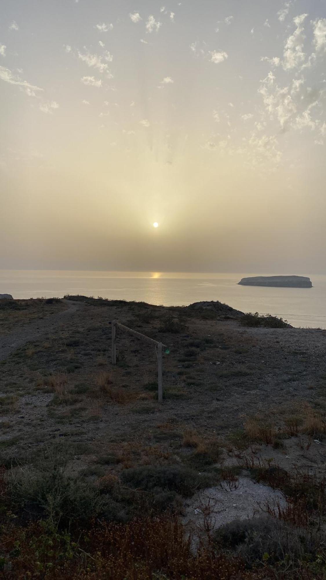 Golden Horizon * Akrotiri (Santorini)